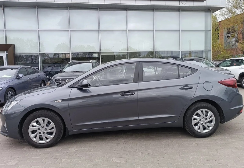 Hyundai Elantra VI покоління 