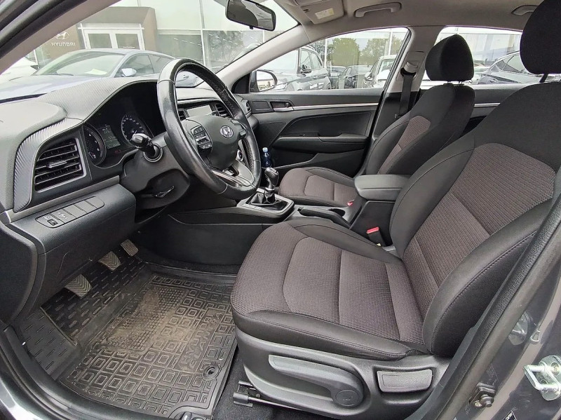 Hyundai Elantra VI покоління 