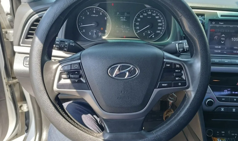 Hyundai Elantra VI покоління 