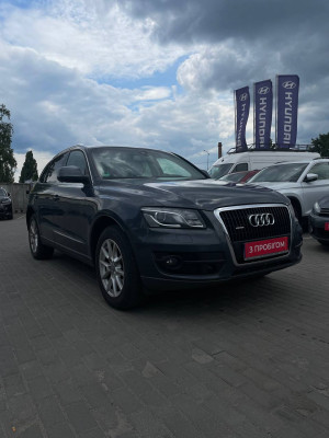 Audi Q5 2009 рік